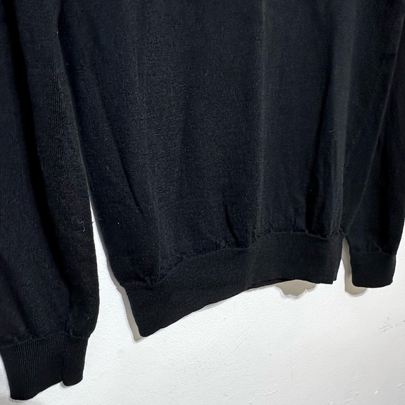 Ben Sherman Black 100% Merino Wool V Neck Sweater Size Small - Picture 3 of 11